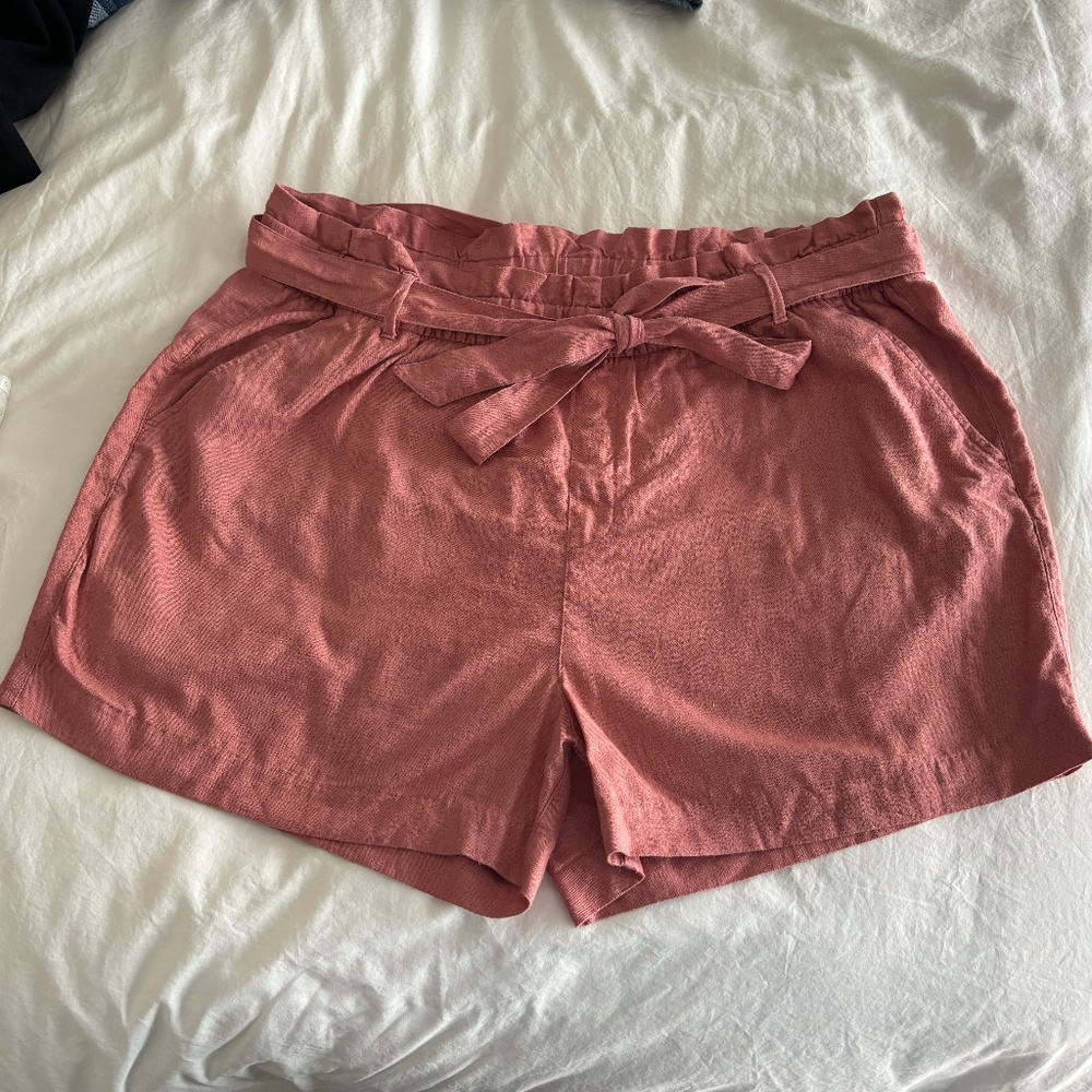 Old Navy salmon paper-bag waist shorts